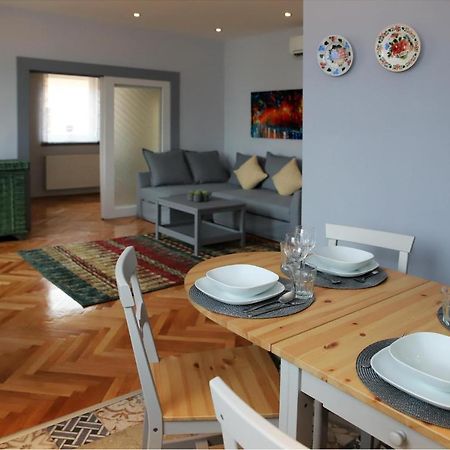 エゲルDenis Apartmanアパートメント エクステリア 写真