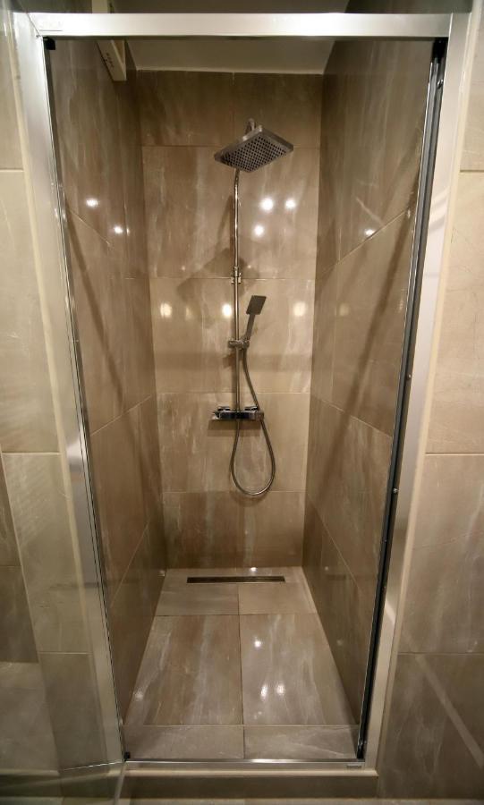 エゲルDenis Apartmanアパートメント エクステリア 写真